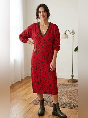 Vintage 90s Laurel by Escada Small Wool Blend V-Neck Animal Print Sweater Dress